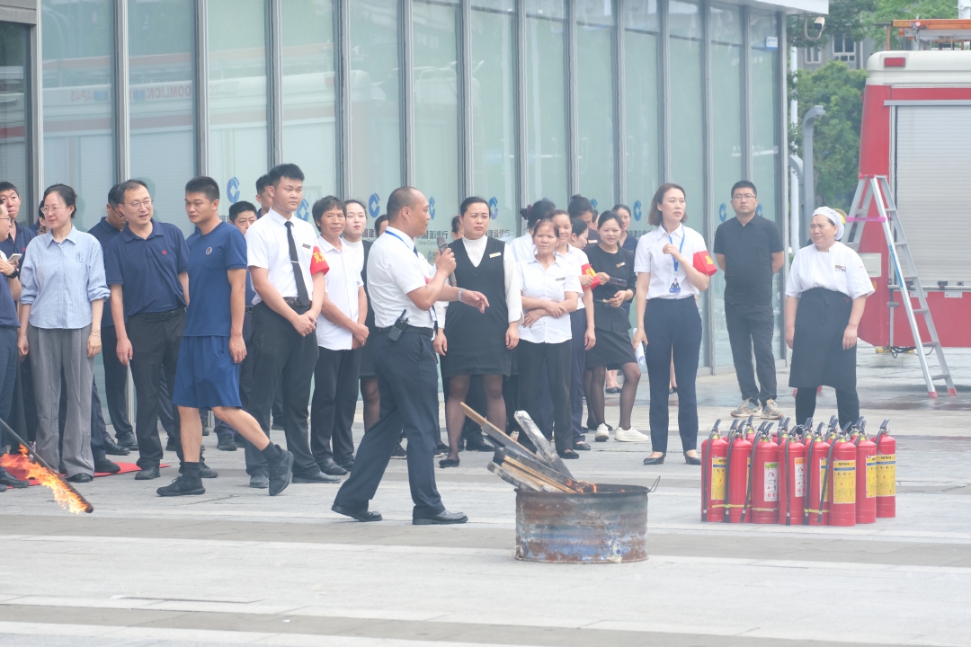 以練促防，長房集團組織開展消防應急演練